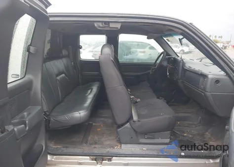 2001 GMC Sierra 1500 Sl z USA, uszkodzony, nr VIN 2GTEC19V911339735